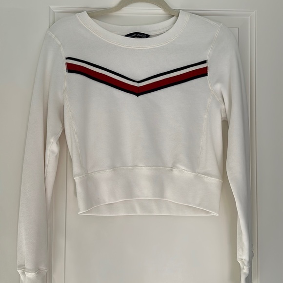 Cropped Abercrombie Sweatshirt - Picture 1 of 4